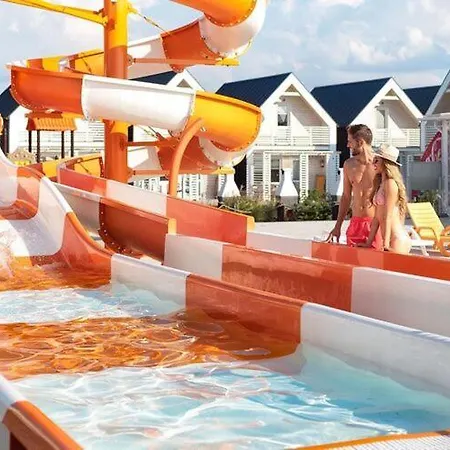 Comfortable Homes Swimming Pool, Sarbinowo