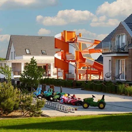 Homes With Pool, Attractions For Children Дом отдыха *